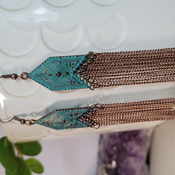 🔥LAST PAIR🔥 Bohemian Verdigris Chain Tassel Drop Earrings - Picture 3 of 5